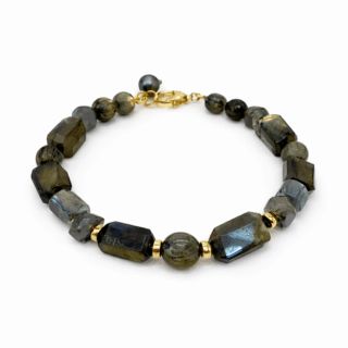 10 shades of Grey With a Pearl Bracelet