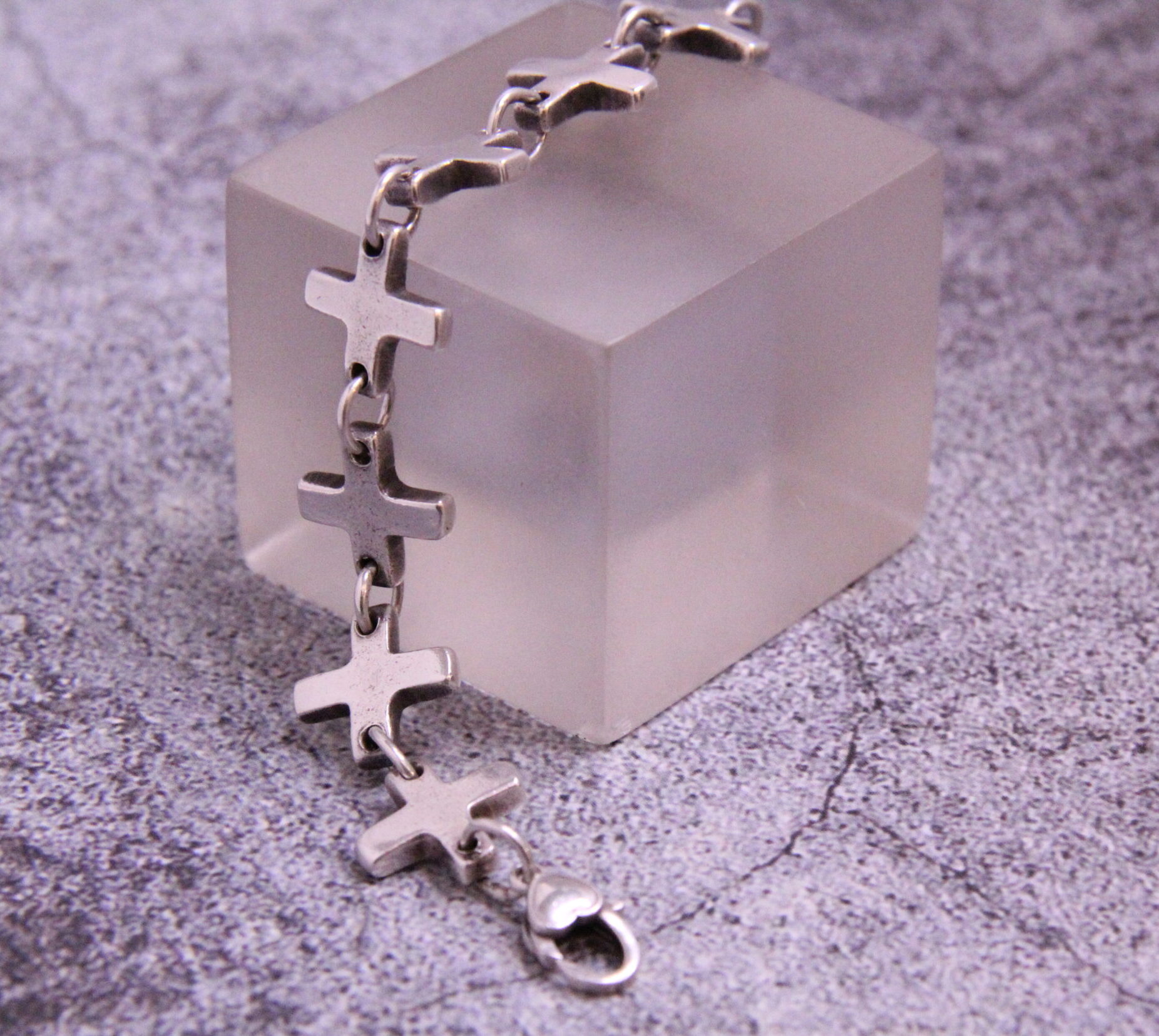 The Cross Bracelet