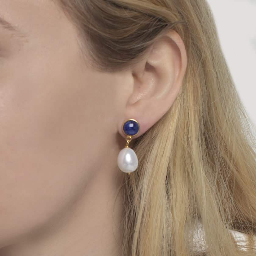Sapphire pearl earrings